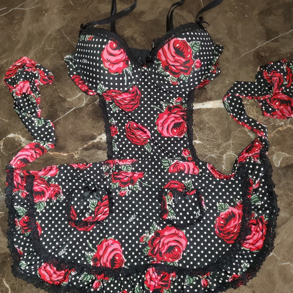 Xoxo Lingerie roses and poka dots